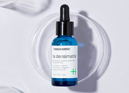 mesoestetic Pharma Group lance ha densimatrix, un concentré à base d’acide hyaluronique qui apporte à la peau une action hydratante,  anti-âge, repulpante et de comblement